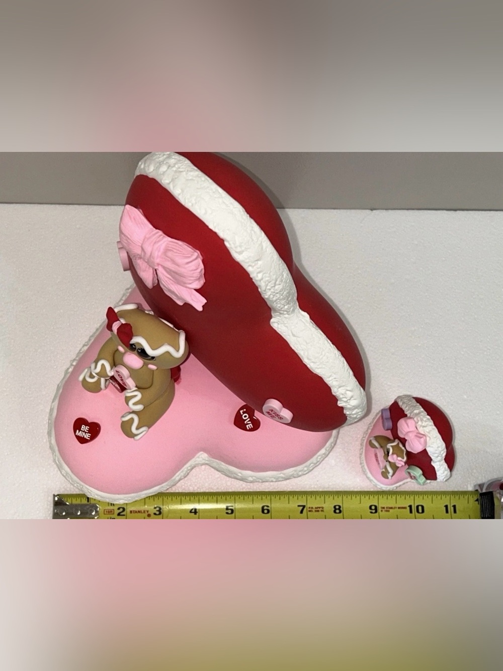 Valentine Heart Display with Pink Bow and Gingerbread Accent Handmade set of 2 - Picture 3 of 4